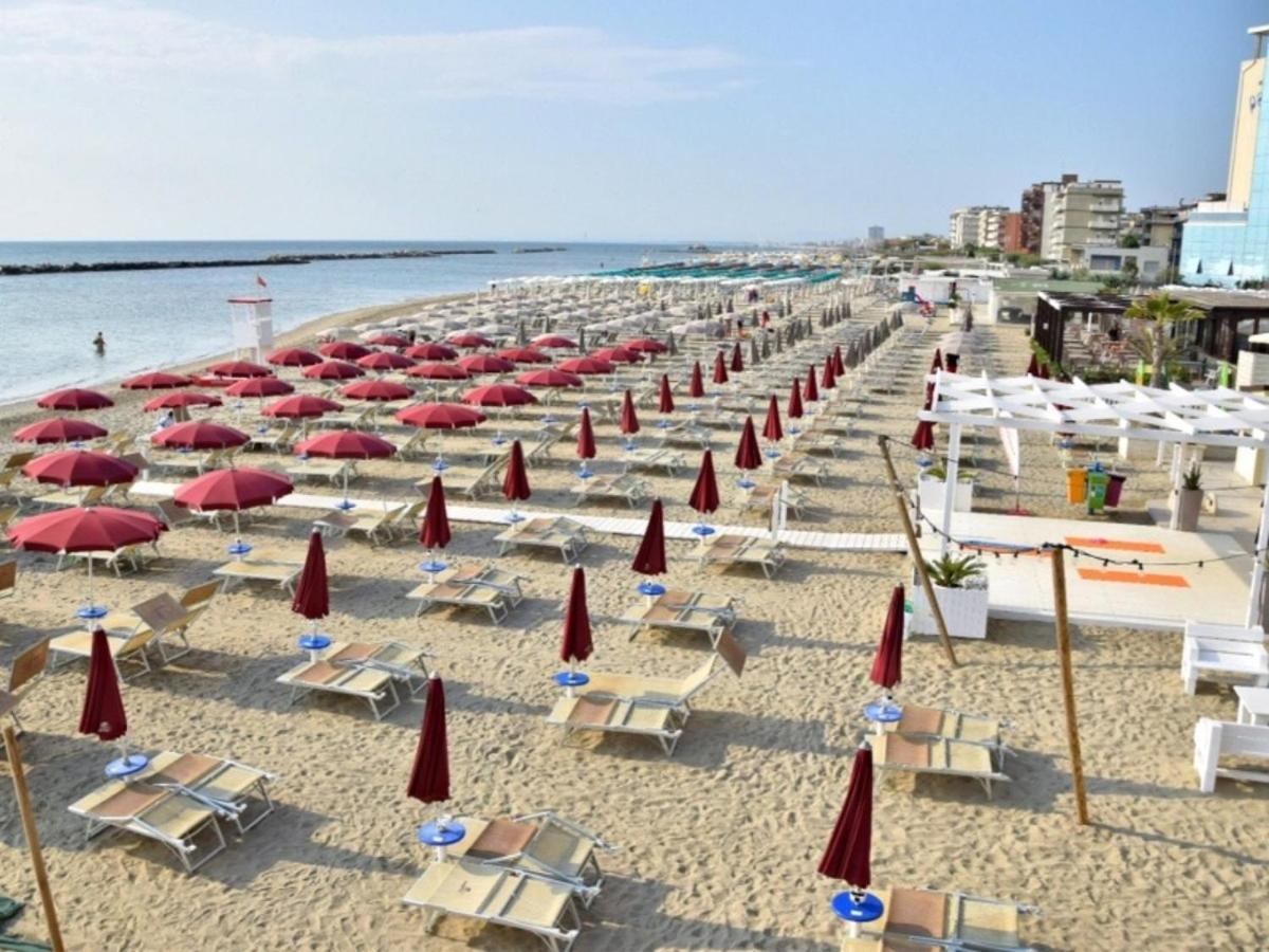 Hotel Tokio Village - Azzurro Club Лидо ди Савио Екстериор снимка