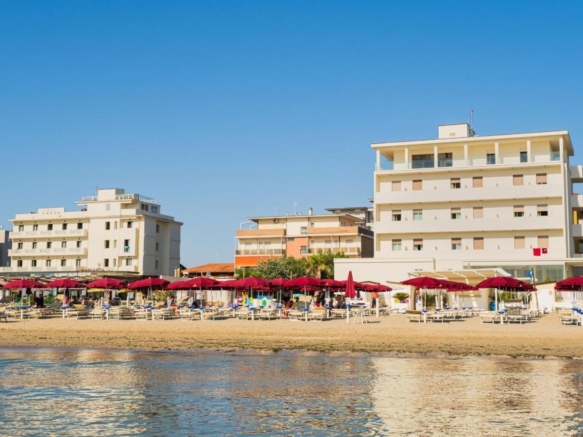 Hotel Tokio Village - Azzurro Club Лидо ди Савио Екстериор снимка