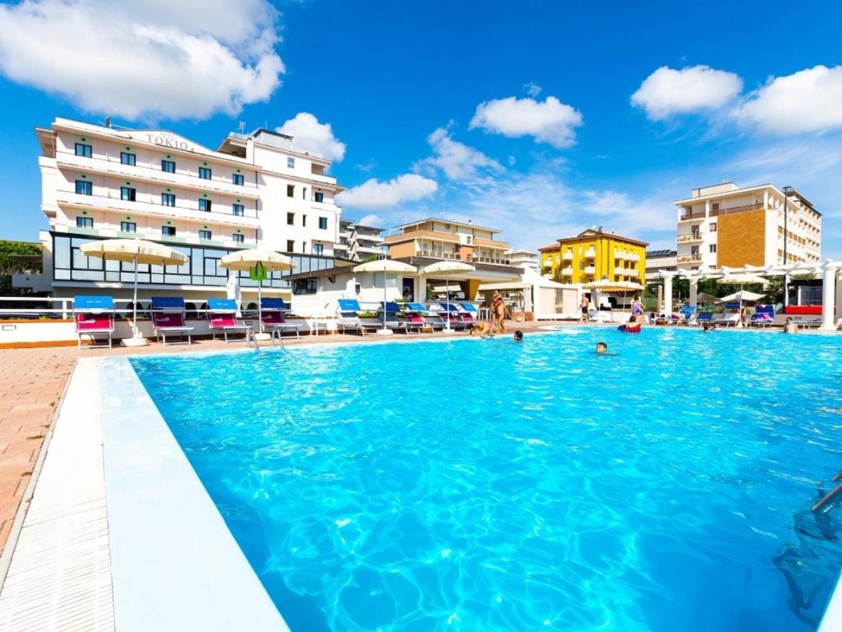 Hotel Tokio Village - Azzurro Club Лидо ди Савио Екстериор снимка