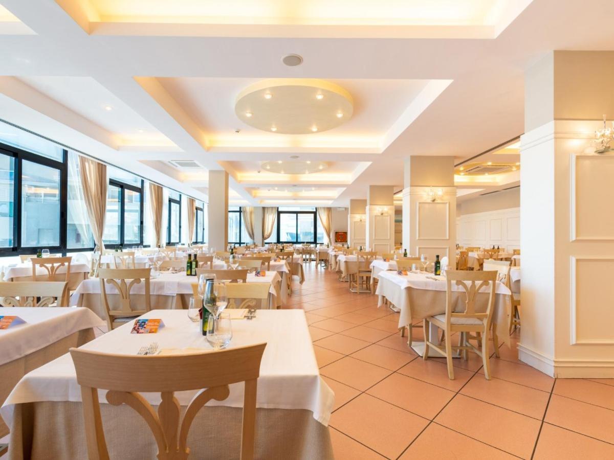 Hotel Tokio Village - Azzurro Club Лидо ди Савио Екстериор снимка