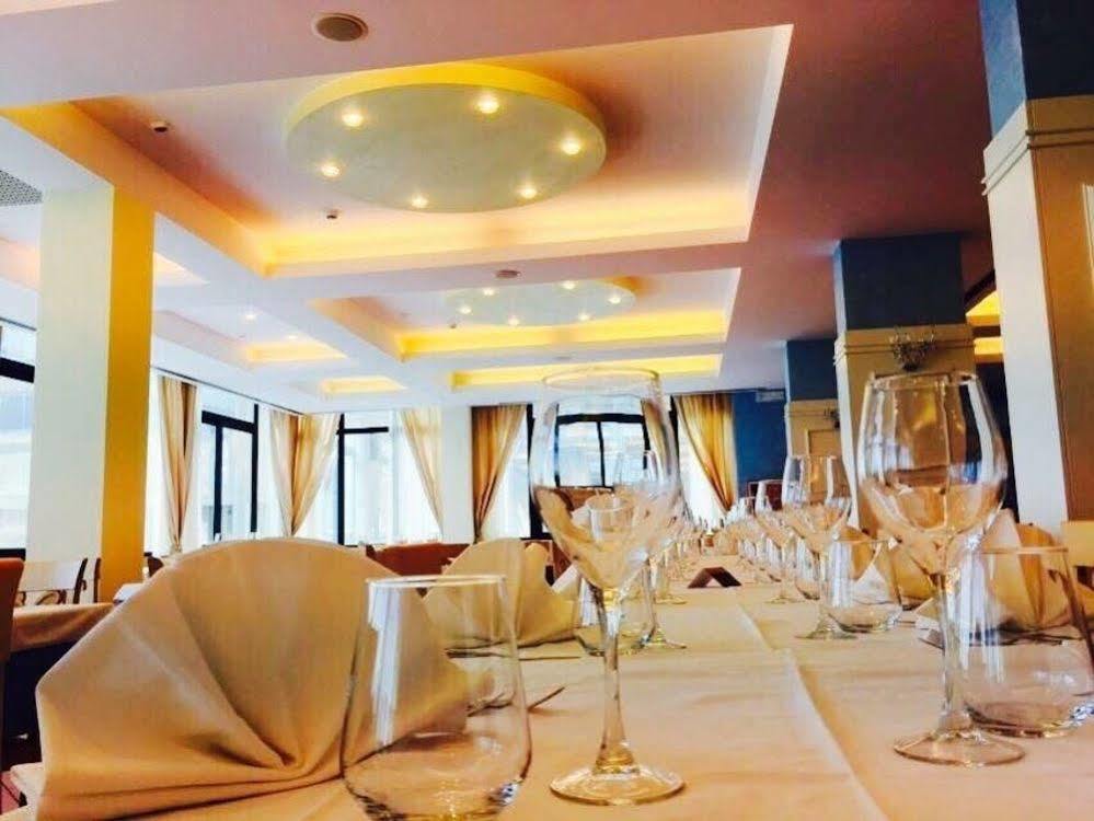 Hotel Tokio Village - Azzurro Club Лидо ди Савио Екстериор снимка