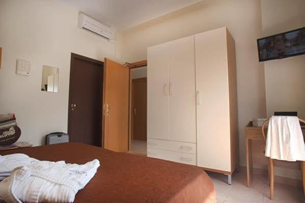 Hotel Tokio Village - Azzurro Club Лидо ди Савио Екстериор снимка