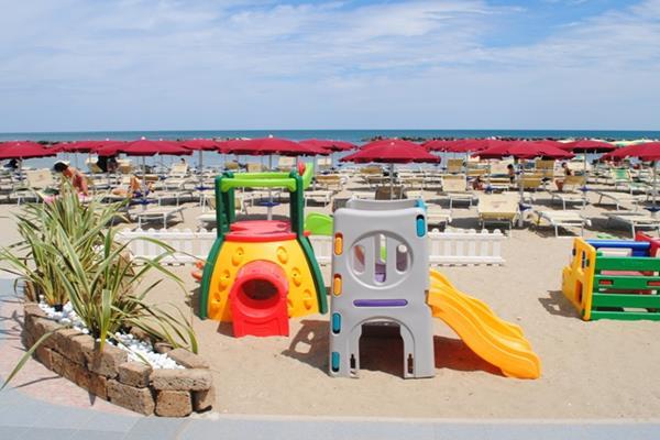Hotel Tokio Village - Azzurro Club Лидо ди Савио Екстериор снимка